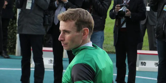 R.ムーア騎手は29日まで騎乗停止、朝日杯FSのイモータルへは武幸四郎騎手が騎乗