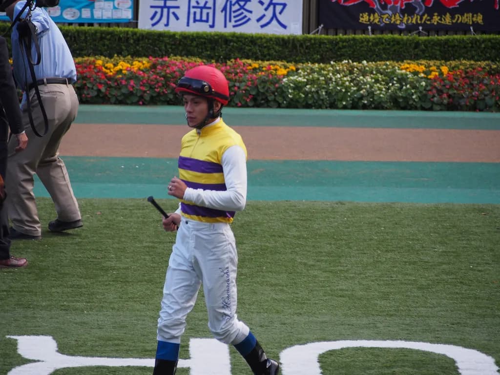 浜中俊騎手、今年2度目の落馬で当面の戦線離脱