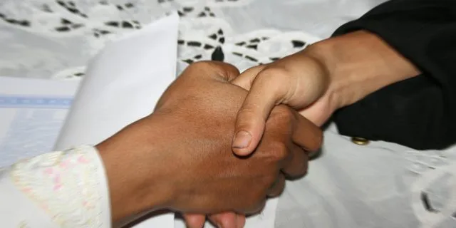 ご贔屓のジョッキーは神対応？それとも塩対応？