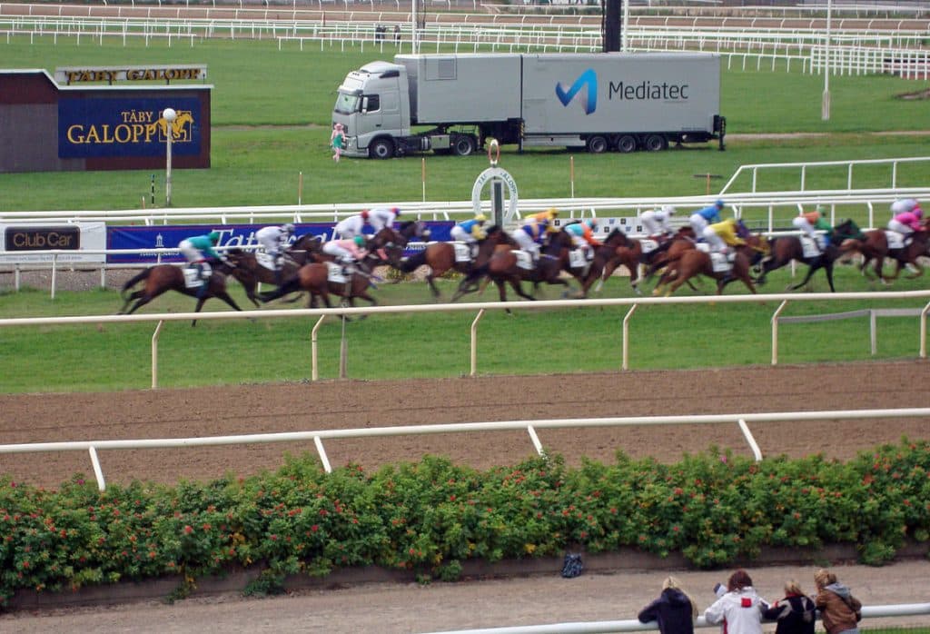 【アンタレスS2016予想】走るごとに着差が広がるアウォーディー今回は何馬身ちぎる？