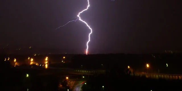 【栄光の瞬間】1996年第57回菊花賞・闇を切り裂く閃光