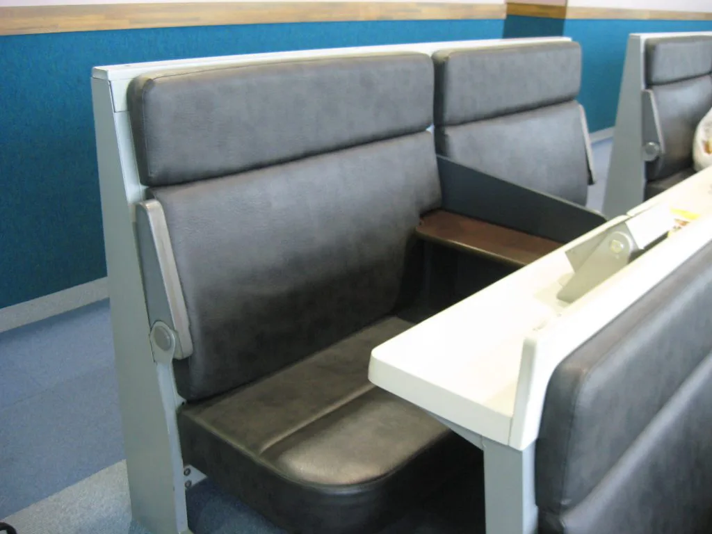 競馬場の指定席で1日競馬を堪能。