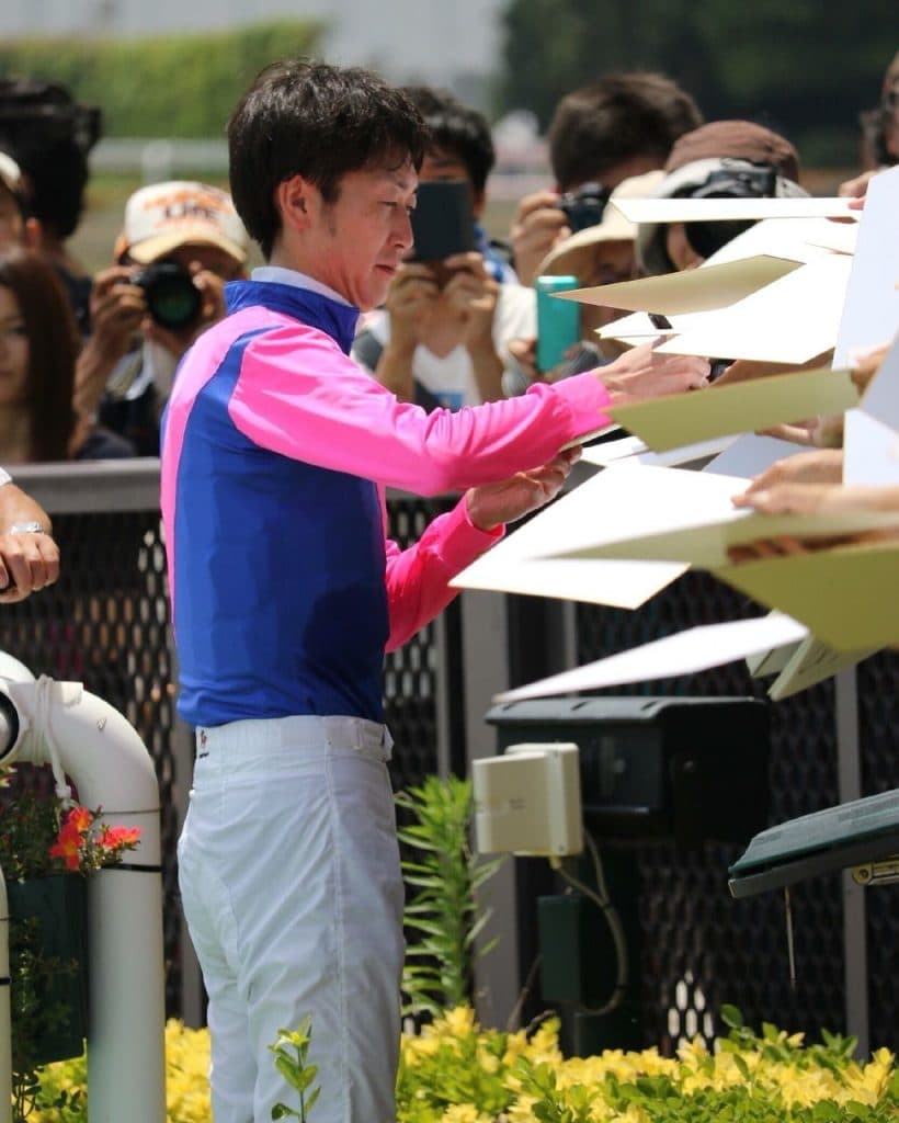 【アーリントンC予想2017】初勝利と同じ舞台で最後の花道をミラアイトーンと