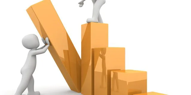 競馬人気は上昇下降どっち？