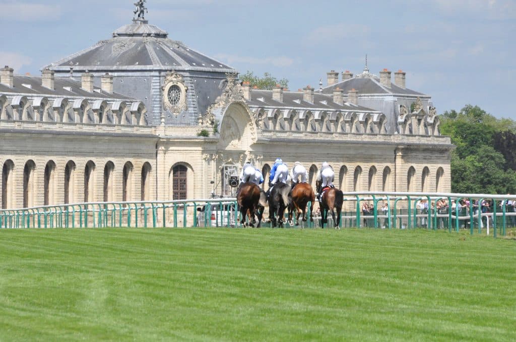 ディープインパクト産駒のスタディーオブマン、仏ダービー制覇