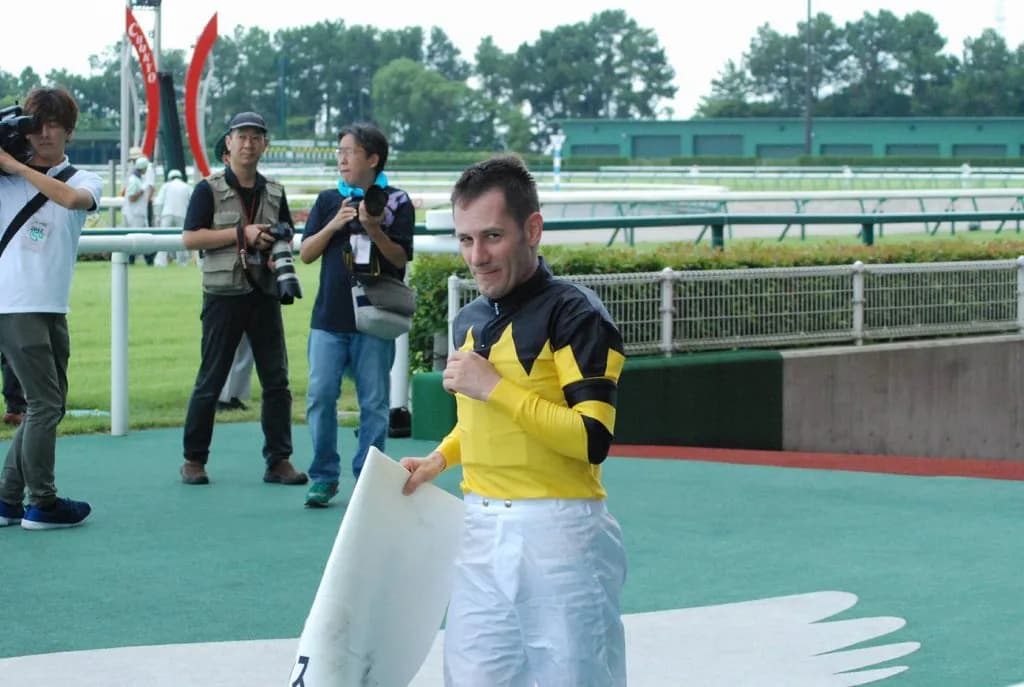 【JRA】M.デムーロ騎手が2日間の騎乗停止、宝塚記念には騎乗可能