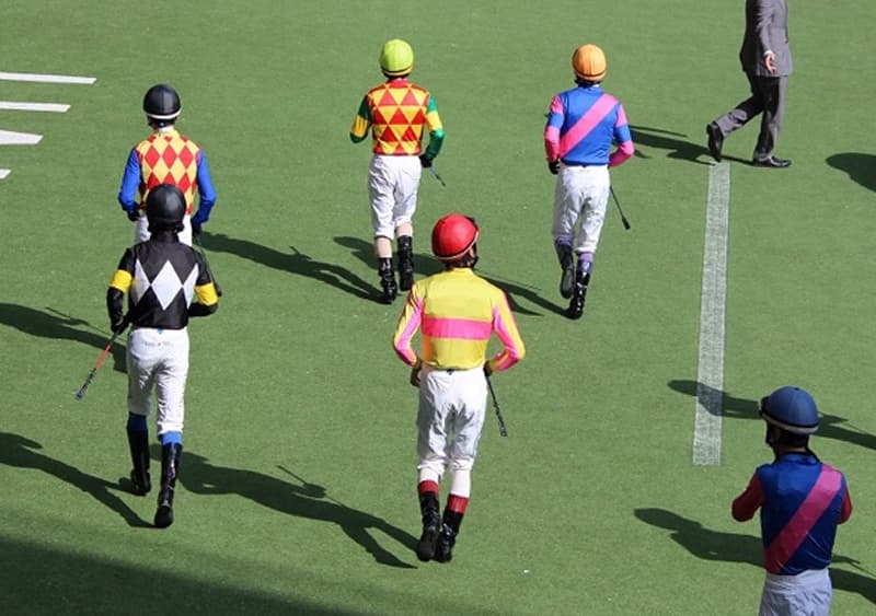 【地方競馬】女性騎手2名を含む4名が騎手免許合格