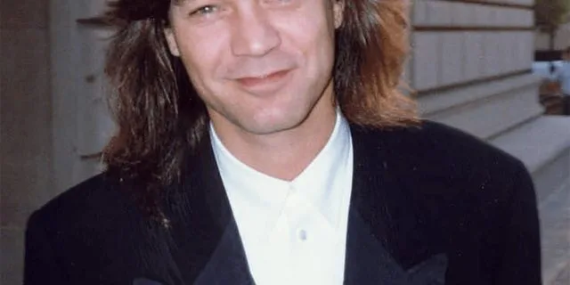 京都大賞典（2020）のサインは“E・ヴァン・ヘイレン氏の訃報”、推奨馬1頭とは？