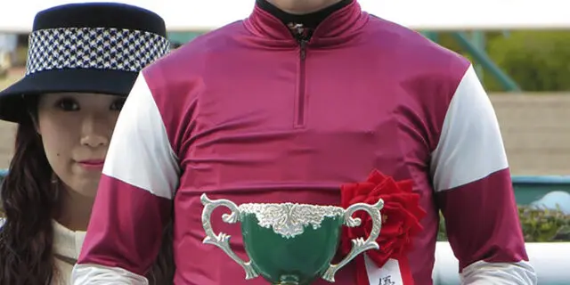 【凱旋門賞2021】ディープボンドはM.バルザローナ騎手へ乗り替わり