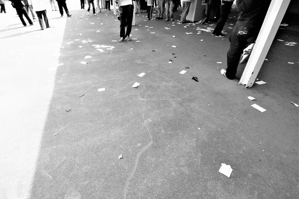 池添謙一騎手、ツイッターで競馬場内の“ゴミ放置問題”に言及