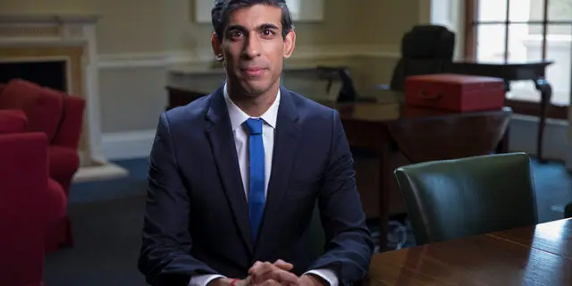 JRA天皇賞秋(2022)のサインは“英スナク新首相就任”！推奨馬1頭とは？