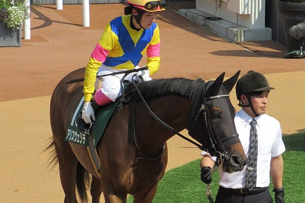 【クイーンS2025】アリスヴェリテ勝負気配、1週前追い切りで態勢整う