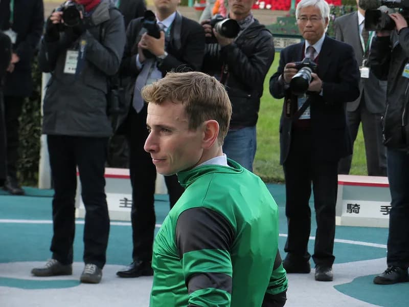 R.ムーア騎手は29日まで騎乗停止、朝日杯FSのイモータルへは武幸四郎騎手が騎乗