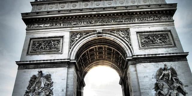 今秋、海外馬券が購入可能に!10月の凱旋門賞が一発目か?!