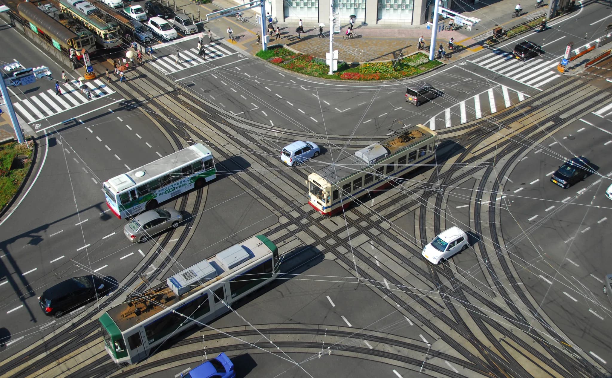 貴方は競馬場に行く時電車派?それとも車派