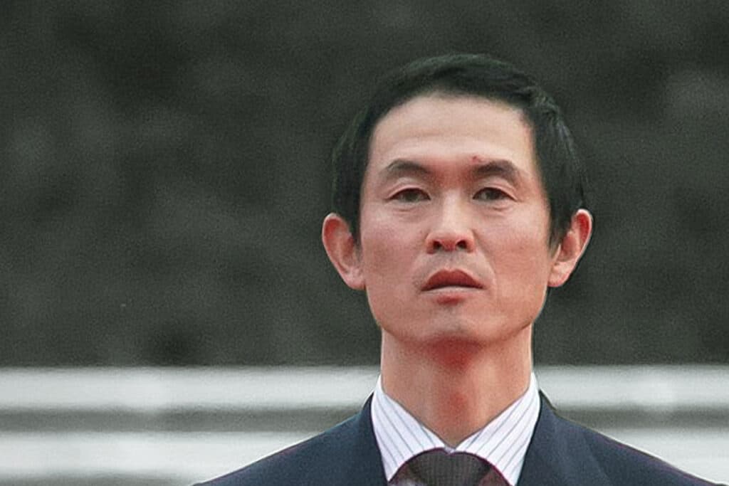 木村哲也調教師に調教停止、大塚海渡騎手への暴行で罰金刑10万円確定